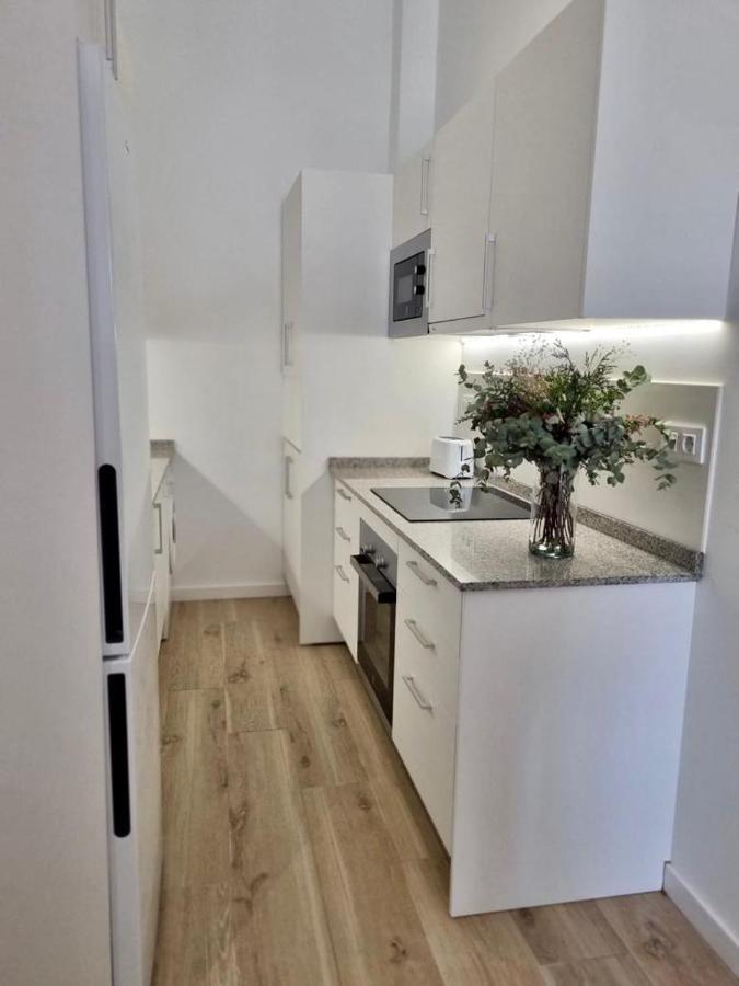 Apartamentos Rg Hospital Valme セビリア エクステリア 写真
