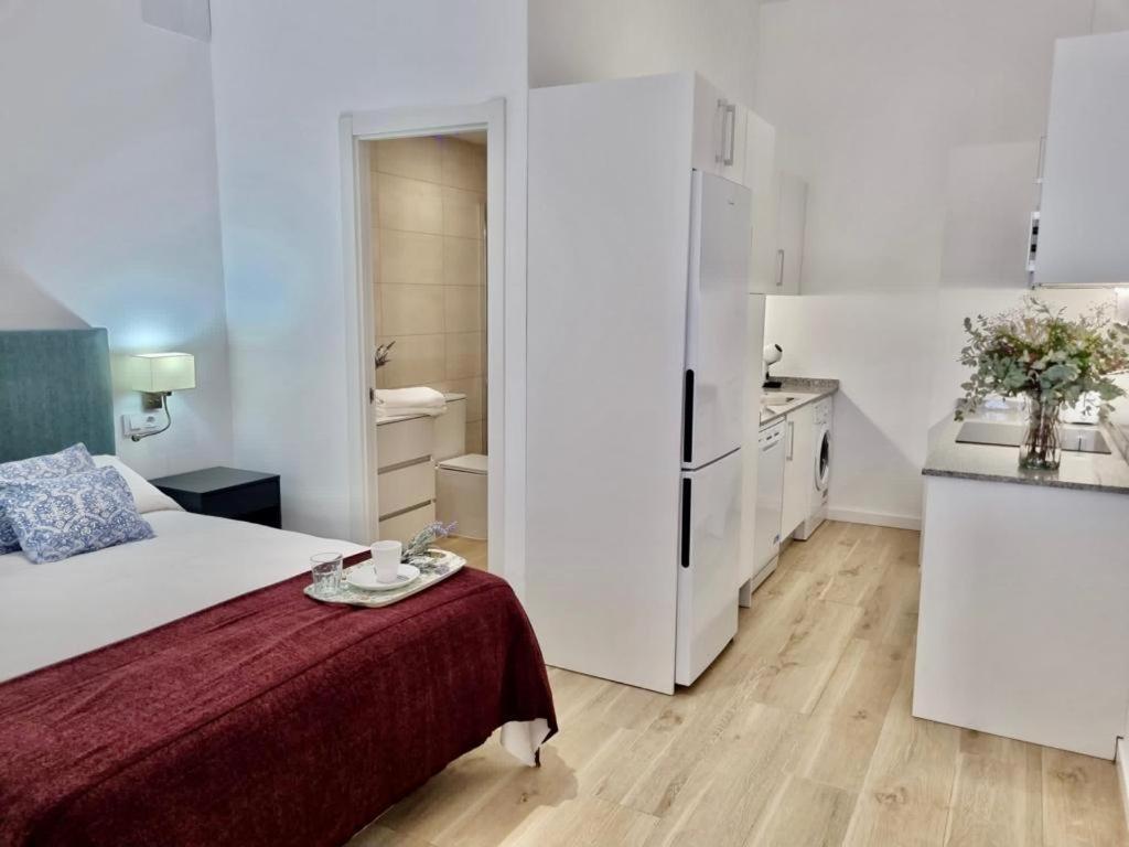 Apartamentos Rg Hospital Valme セビリア エクステリア 写真