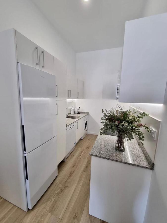 Apartamentos Rg Hospital Valme セビリア エクステリア 写真