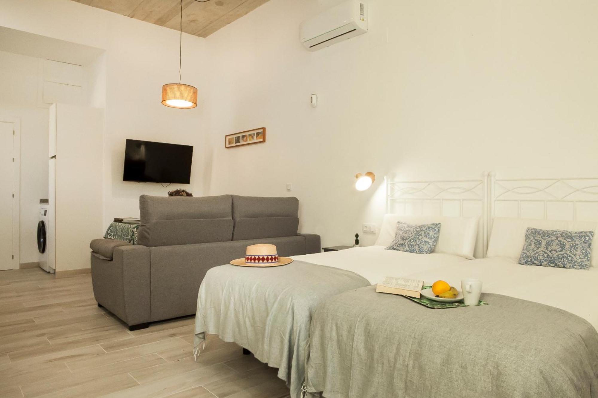 Apartamentos Rg Hospital Valme セビリア エクステリア 写真