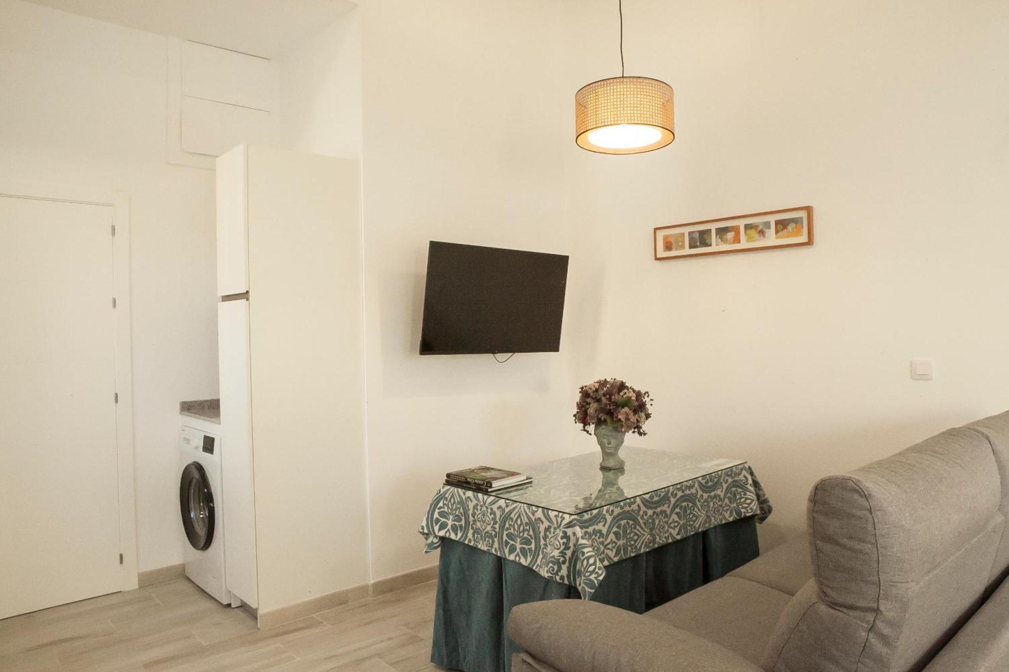 Apartamentos Rg Hospital Valme セビリア エクステリア 写真