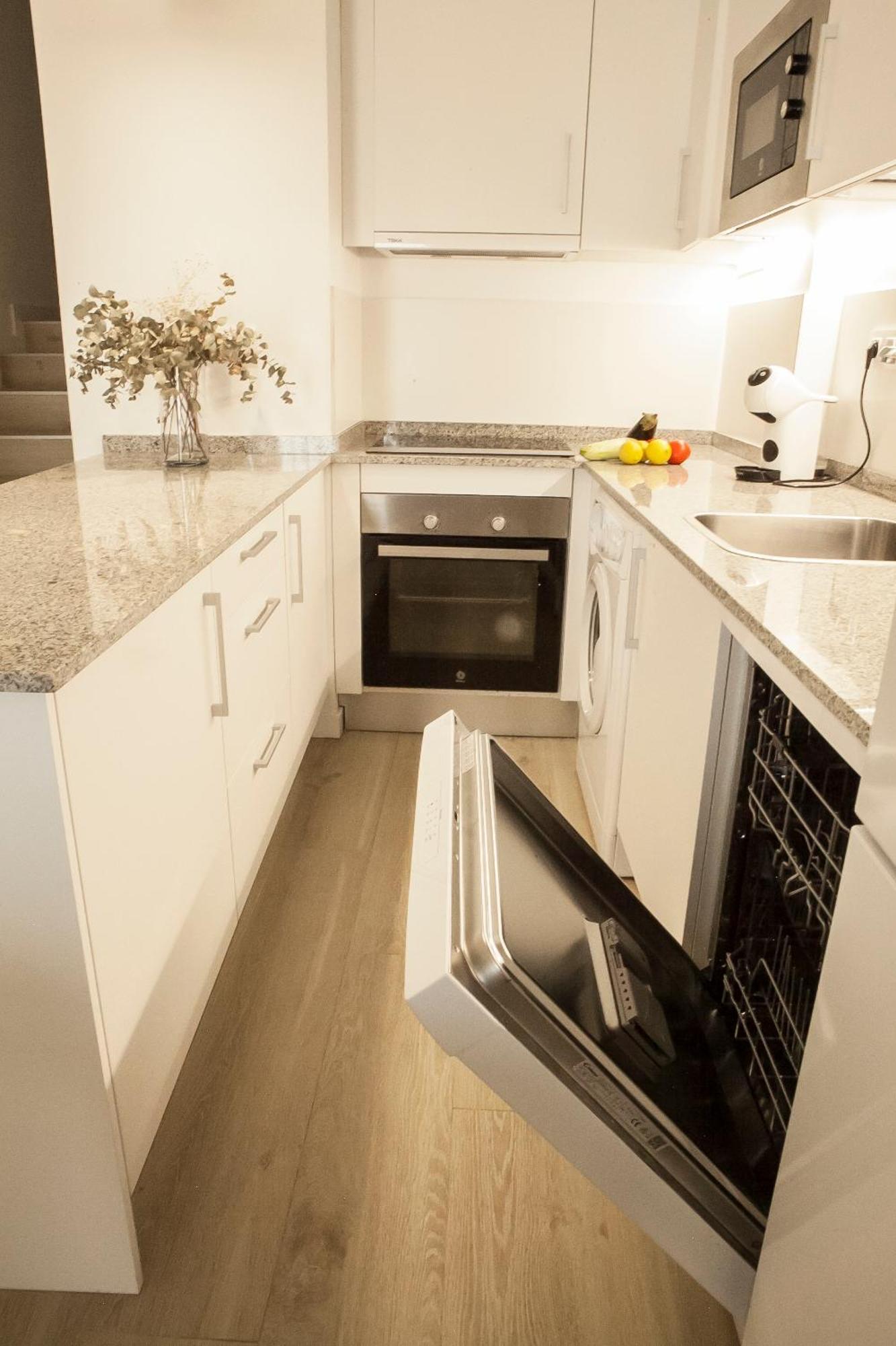 Apartamentos Rg Hospital Valme セビリア エクステリア 写真