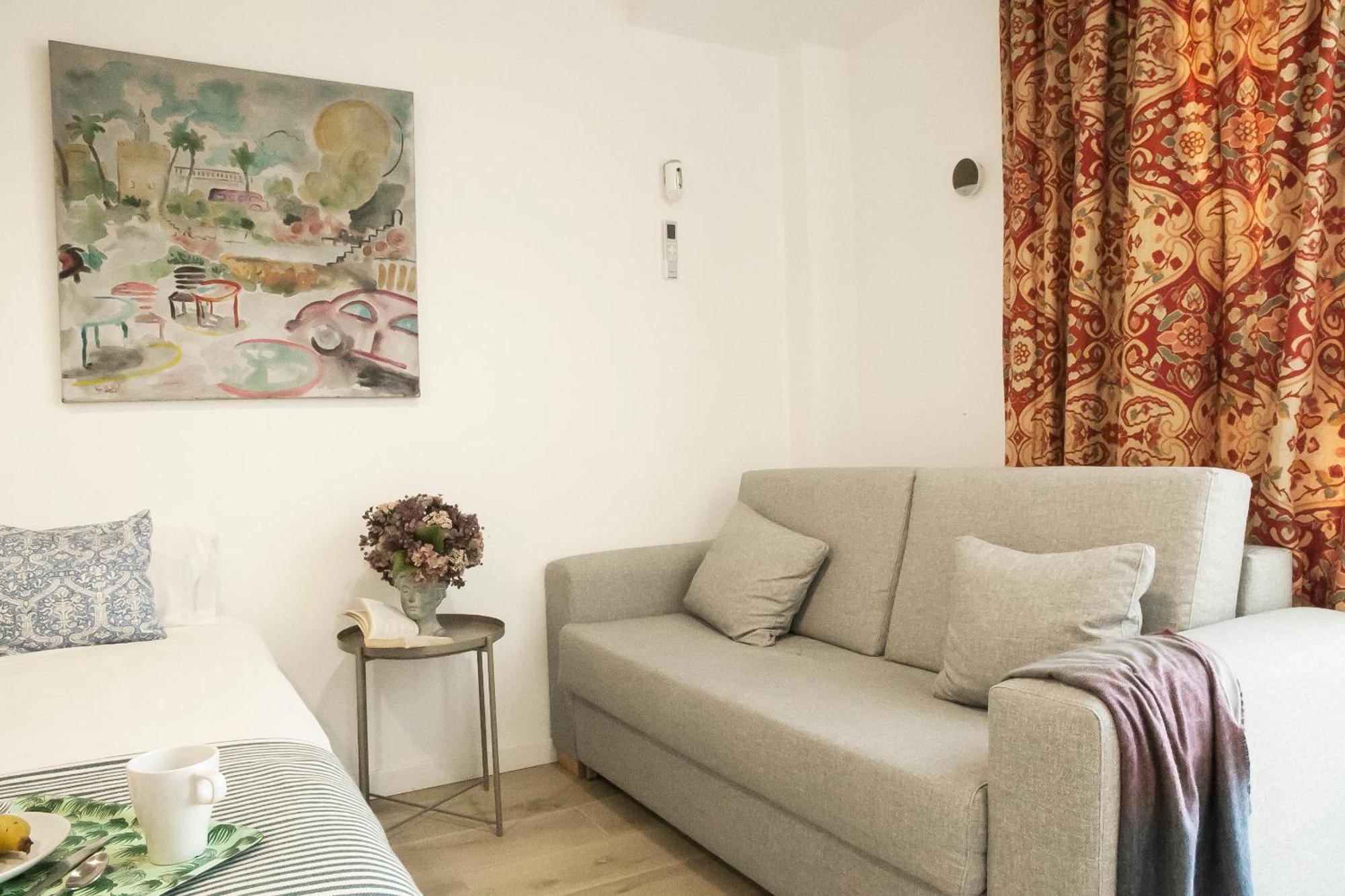 Apartamentos Rg Hospital Valme セビリア エクステリア 写真